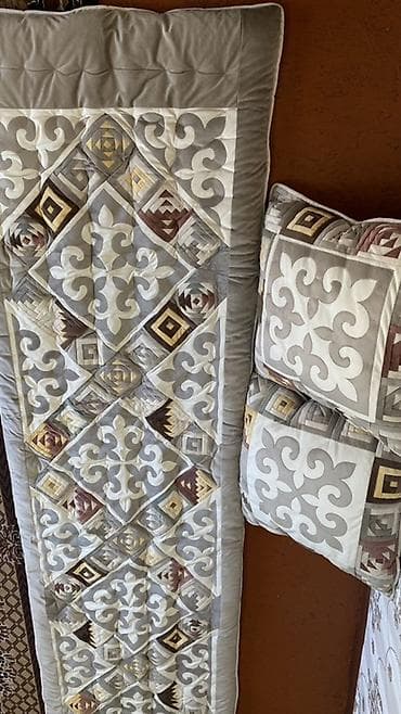 зефирные пледы: Комплект для гостевой/спальной зоны в национальном стиле. Состав: - — 2