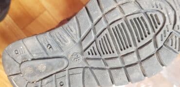 Детская обувь: Продаю сапоги осень - зима для девочки белый 26 размер зима осень. в — 10