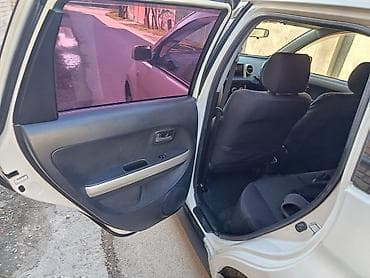 saturn sc: Toyota Ist: 2002 г., 1.3 л, Автомат, Бензин, Хэтчбэк — 10