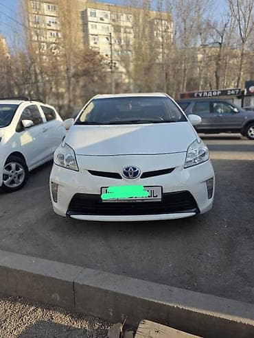 Toyota Prius: 2012 г., 1.8 л, Робот, Гибрид, Хэтчбэк — 2