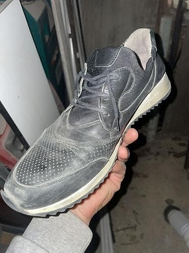 nike react: Мужской кроссовок (один) черного цвета. - Материал верха — 3