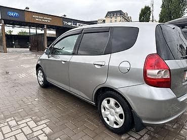 fit: Honda Fit: 2002 г., 1.5 л, Вариатор, Бензин, Хэтчбэк — 6