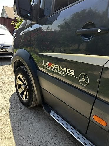 оригинальные вещи: Mercedes-Benz Sprinter (длинная база, высокий крыша) — черный фургон с — 3