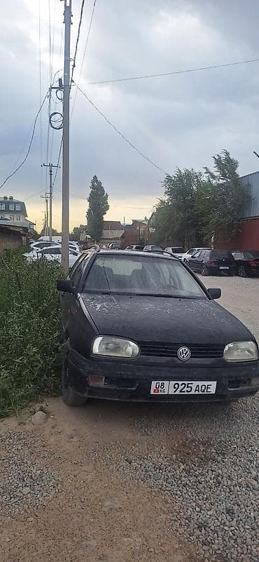 Volkswagen Golf: 1993 г., 1.6 л, Механика, Бензин, Хэтчбэк