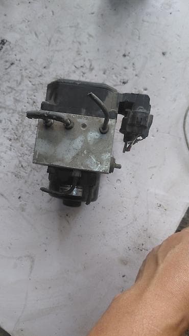 second tech: Блок ABS Toyota 2000 г., Б/у, Оригинал, Япония — 2