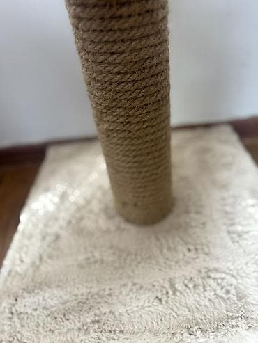 Когтеточка-столб для кошек б/у высота 1 метр - Высокий вертикальный