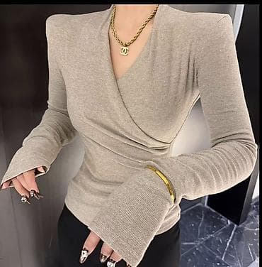 second hand obuv: Женский трикотажный топ с запахом и длинным рукавом - Силуэт — 3