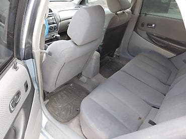 Mazda 323: 2000 г., 1.6 л, Автомат, Бензин, Хэтчбэк — 6