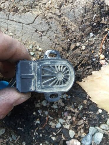 гранаты мазда: Митсубиси Аэртрек — 9