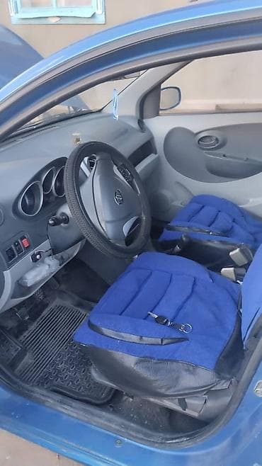 FAW: FAW V2: 2013 г., 1.4 л, Ручные, Бензин, Хэтчбэк — 4