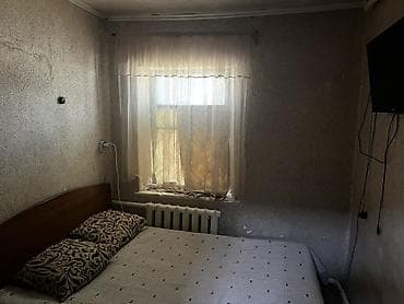 дом ош: Продаётся жилой дом с участком. Описание дома: В доме 4 комнаты — 3