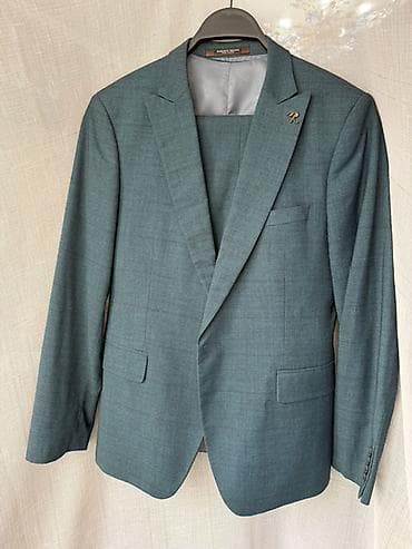 мужской костюм двойка: Мужской костюм-тройка в классическом стиле: - Состав: пиджак, жилет и — 1