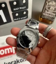 домашние часы: Наручные часы PIN TIME с оригинальным циферблатом - Корпус и браслет — 1