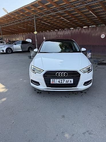 Audi A3: 2018 г., 2 л, Робот, Бензин, Седан