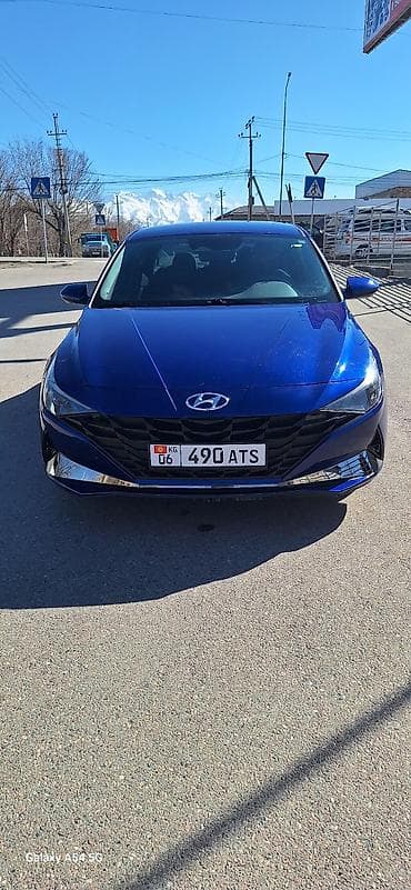 ef m: Hyundai Elantra: 2023 г., Гибрид, Седан — 2