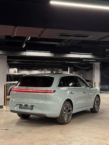 li: Lixiang L7: 2025 г., 1.5 л, Автомат, Электромобиль, Кроссовер — 6