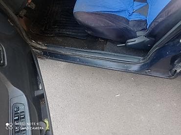 ford focus 2002: Седан темно-синего цвета на киргизских номерах (KG, номер 399 ATY) — 6