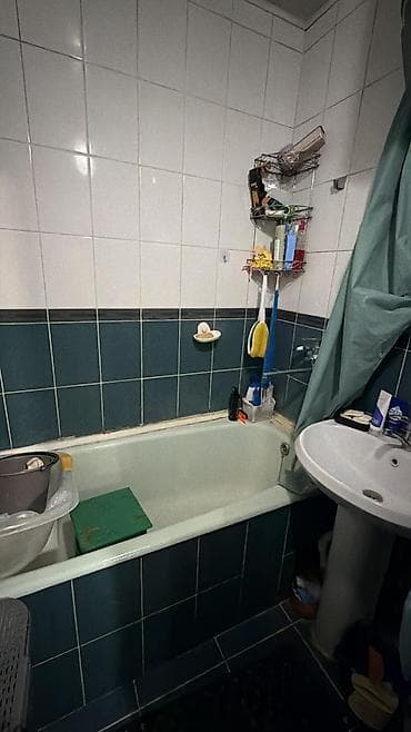 барачные квартиры: 2 комнаты, 50 м², 105 серия, 2 этаж, Косметический ремонт — 3