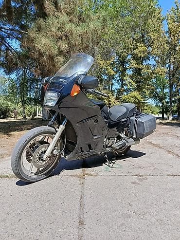 двигатели на мотоциклы: Большой туристический мотоцикл тяжёлого класса Kawasaki GTR 1000 — 2