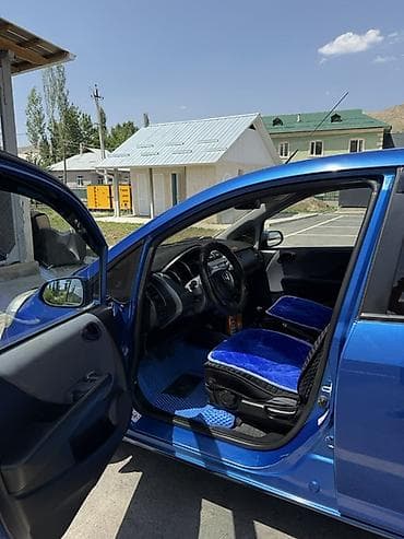 Транспорт: Honda Jazz: 2004 г., 1.5 л, Механика, Бензин, Хэтчбэк — 5