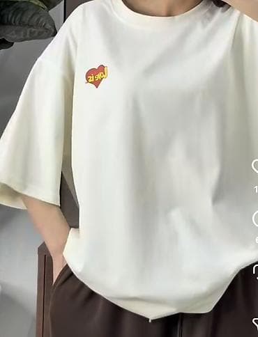 рваные джинсы: Футболка Love is… Хб футболки - Унисекс, свободный крой, круглый — 3