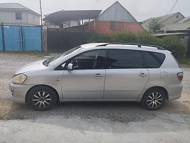 id 4: Toyota Avensis Verso: 2004 г., 2 л, Механика, Дизель, Минивэн — 3