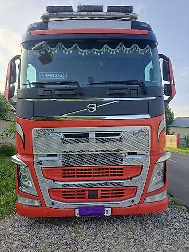 Тягач, Volvo, Шторный