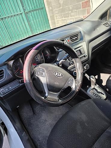 jac s7: Kia Rio: 2017 г., 1.4 л, Автомат, Седан — 3