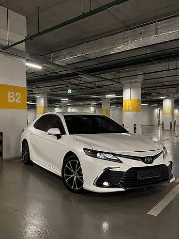 Toyota Camry: 2018 г., 2.5 л, Автомат, Бензин, Седан at lalafo.kg Toyota Camry: 2018 г., 2.5 л, Автомат, Бензин, Седан