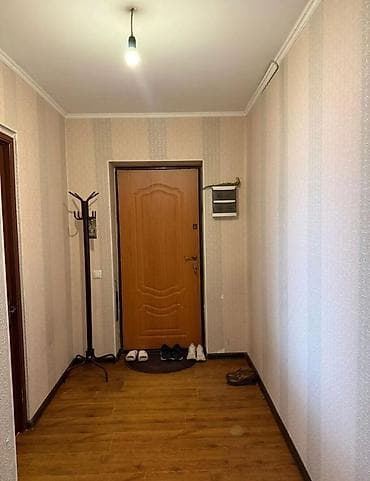 трёхкомнатная квартира: 2 комнаты, С мебелью полностью — 3