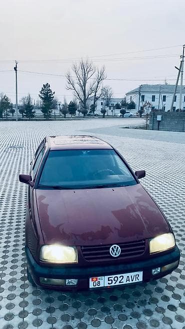 Volkswagen: Volkswagen Vento: 1992 г., 1.8 л, Механика, Бензин, Седан — 7