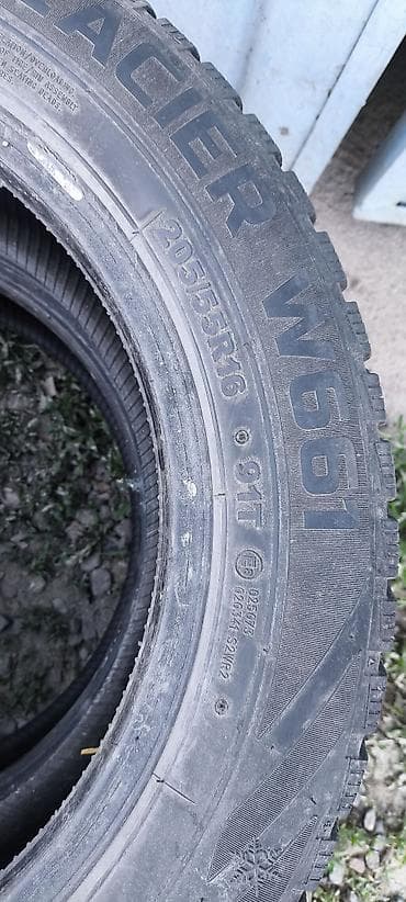 Шины 205 / 55 / R 16, Зима, Б/у, Пара, Легковые, GoodYear