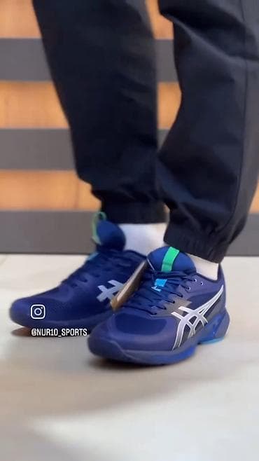 Кроссовки Asics (индоор/корт) — темно‑синие с серебристым логотипом — 2