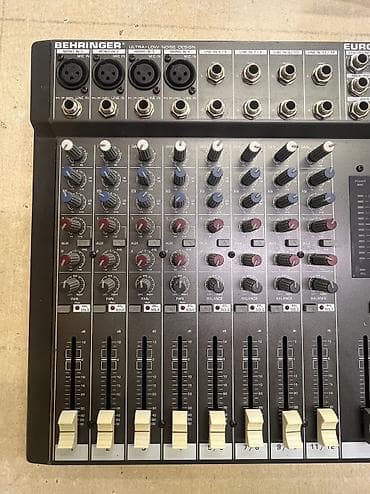 Аудиотехника: Микшерный пульт Behringer Eurorack MX1602 - Формат: 16 входов / 2 — 3