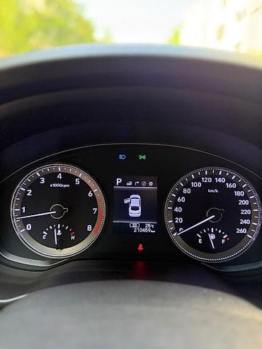 хунда: Hyundai Grandeur: 2019 г., Автомат, Газ, Седан — 6