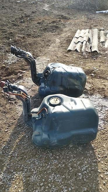 corolla 2016: Топливный бак Volkswagen 1990 г., Б/у, Оригинал, Германия — 1