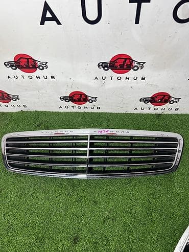 Решетка радиатора Mercedes-Benz 2002 г., Оригинал
