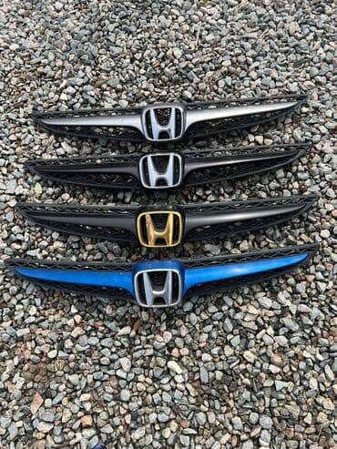 Решетка радиатора Honda 2005 г., Б/у, Оригинал