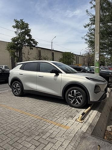 Changan Qiyuan Q05: 2026 г., 0.1 л, Автомат, Электромобиль, Кроссовер — 1