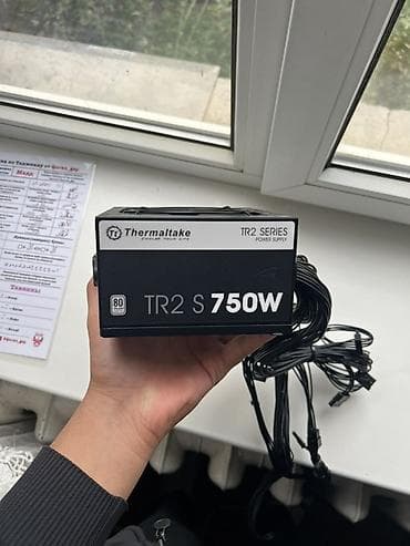 14 pro plus: Блок питания Thermaltake TR2 S 750W (модель TR2 S 750W, P/N TRS-0750N) — 3