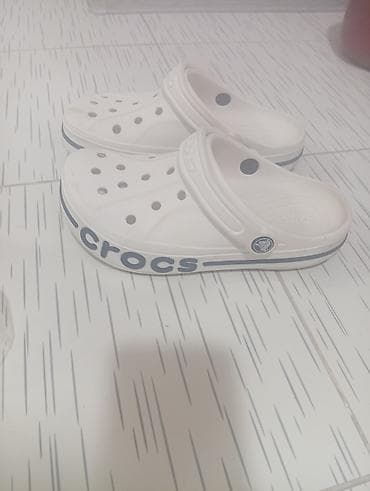Сабо: Crocs Classic белые сабо - Оригинальный дизайн Crocs Classic с — 1