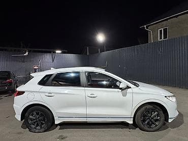BYD E2: 2022 г., 0.1 - engine capacity л, Автомат, Электромобиль, Седан — 5