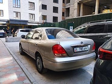 Nissan Sunny: 2004 г., Автомат, Бензин, Седан — 5