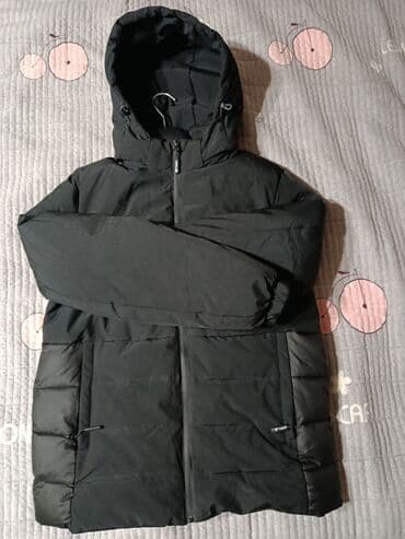 новый пиджак: Длинная спортивная куртки почти новый ни разу стирались размер — 8