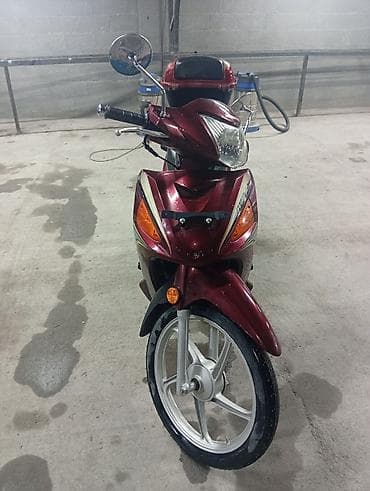 dio 27: Honda Wave — экономичный и практичный мопед (underbone) в бордовом — 1