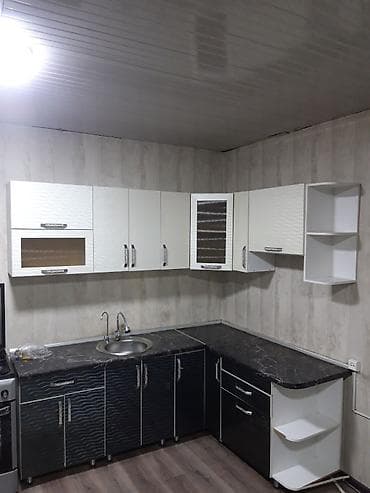 уголки на кухню: Угловой кухонный гарнитур с верхними и нижними модулями, выполненный в — 3