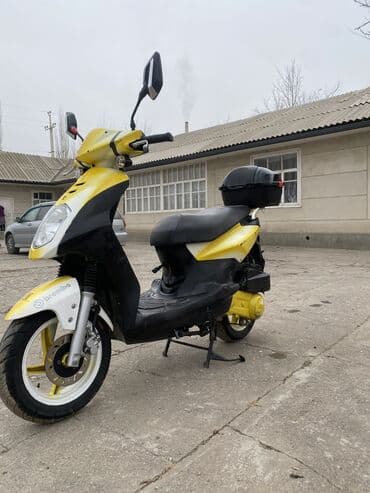 скутери 150: Скутер/мопед городского класса Скутер на ходу сел поехал Скутер Sym — 1