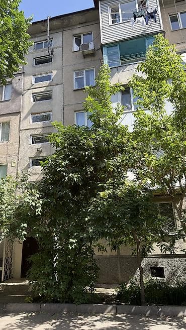 сточный квартира: 3 комнаты, 58 м², 104 серия, 2 этаж — 1