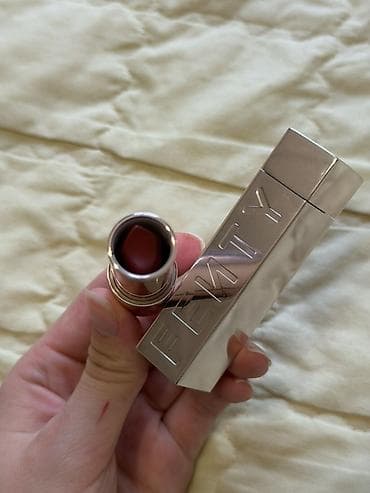 Помада и бальзам для губ Fenty Beauty. - Помада Fenty (металлический