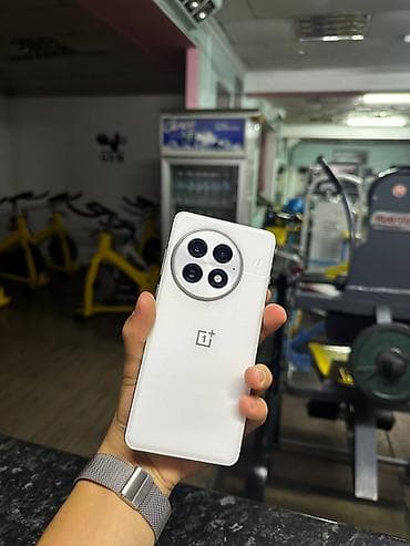 redmi 11 т: OnePlus 13, Колдонулган, 256 ГБ, түсү - Ак, 2 SIM — 1
